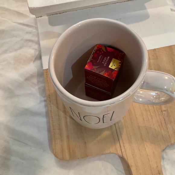 Noel Rae Dunn Mug - Picture 4 of 6